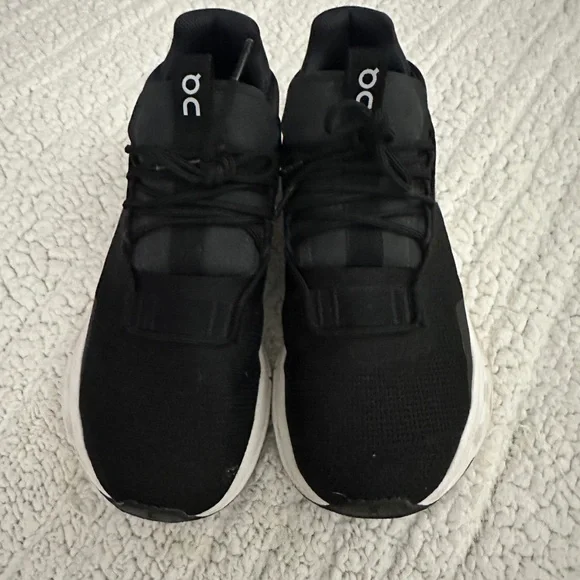 On Running Women's Cloudnova (Style 26.99113) Black/White - Picture 4 of 10